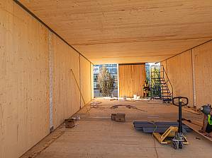 Les panneaux de sol ont été reliés par la technologie TS3