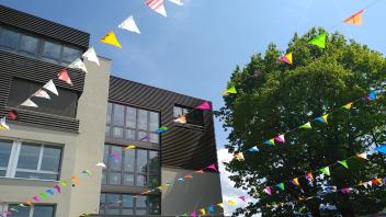 Schulhaus Feld 1 Richterswil am Einweihungsfest